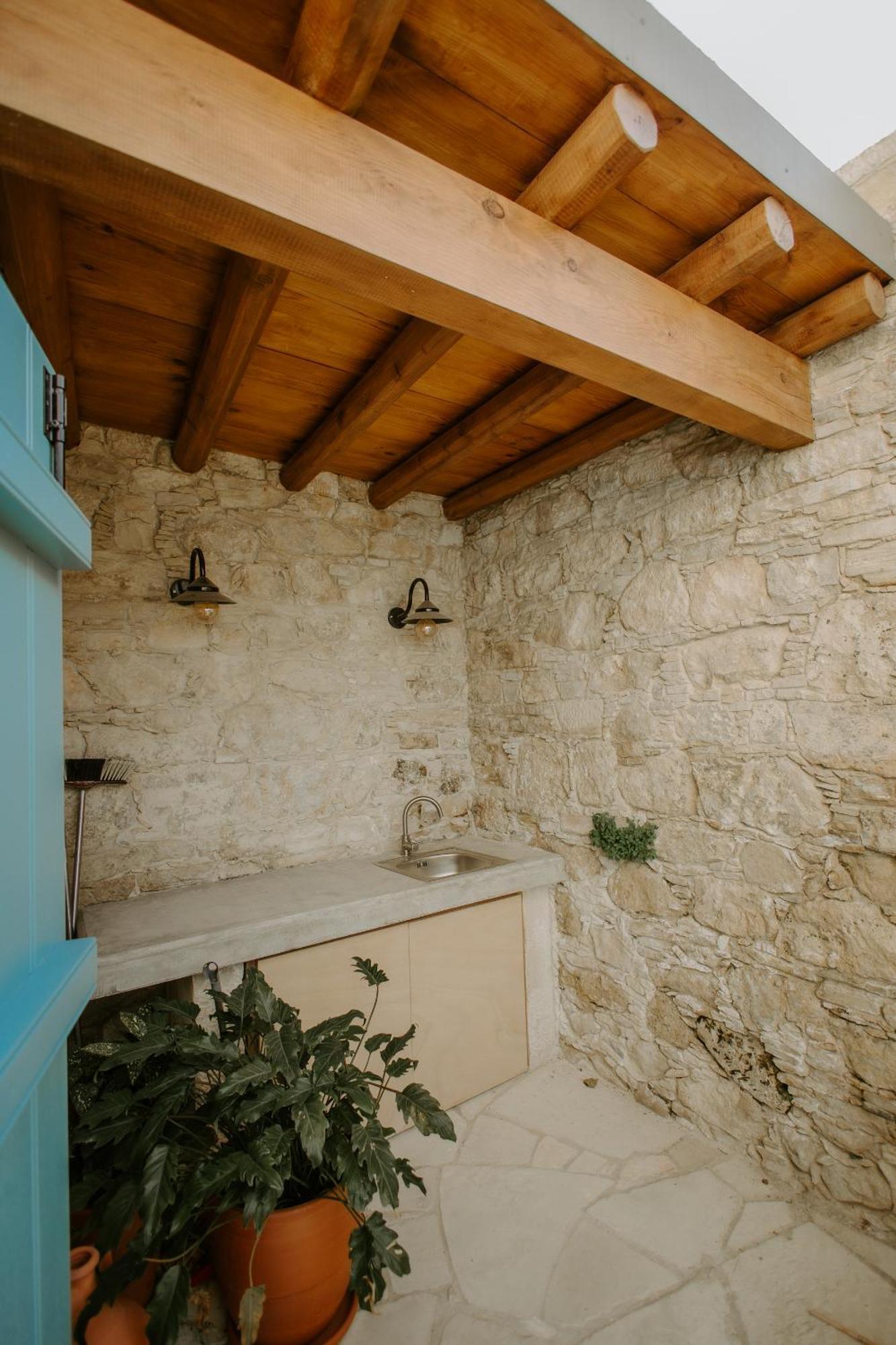 Smaragda'S Guest Rooms Limassol Zewnętrze zdjęcie